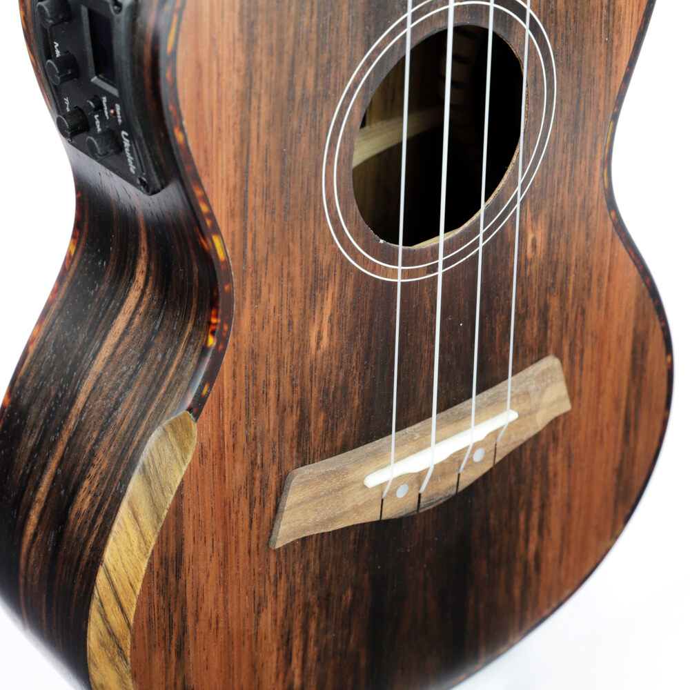Ukulele Moani MAUNA Concerto 23'' Ebony C/ Bag UKEB-23EQ - Imagem 6